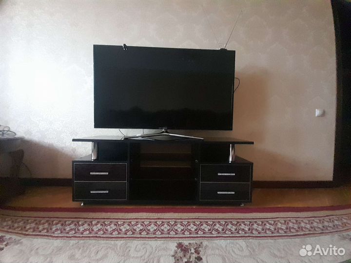 Тумба под телевизор