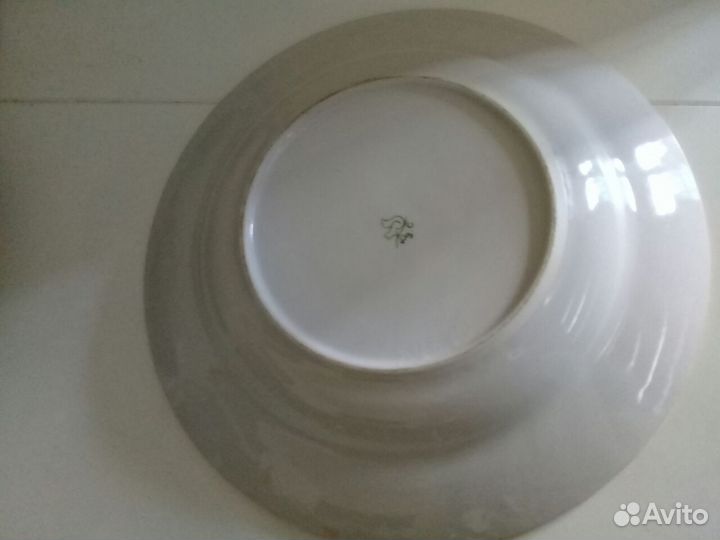 Блюдо фарфоровое большое 90 е годы