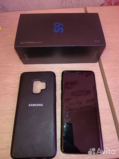 Samsung Galaxy S9, 4/64 ГБ