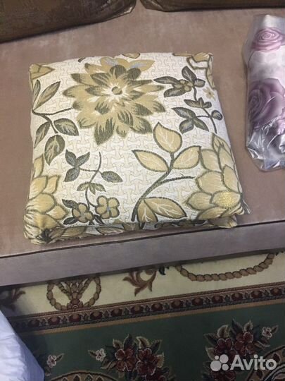 Подушка на диван