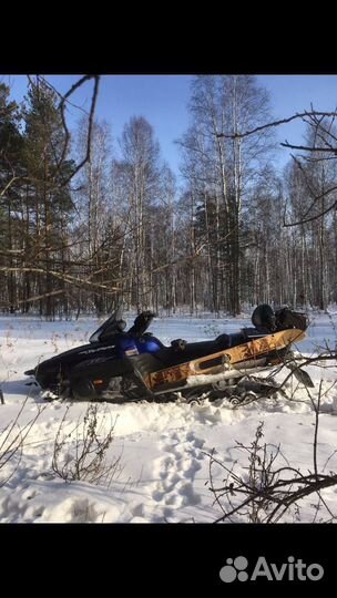 Продам снегоход Yamaha