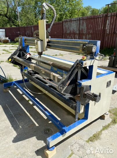 Станок для радиусных фасадов с токарным модулем