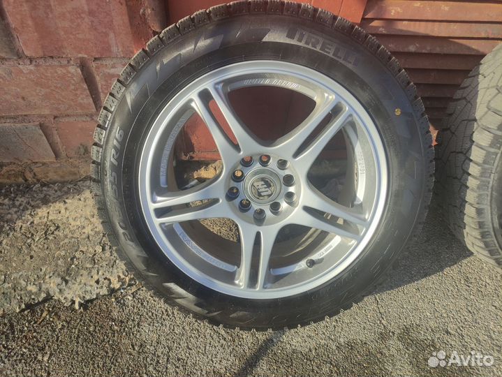 Pirelli Ice Zero 205/55 R16