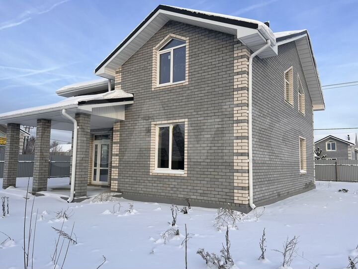 Дом 196 м² на участке 10 сот.