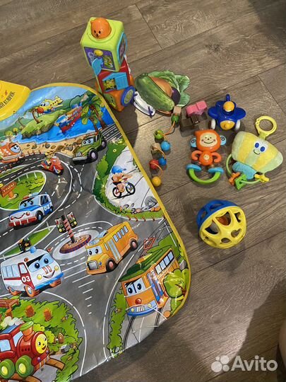 Развивающие игрушки пакетом