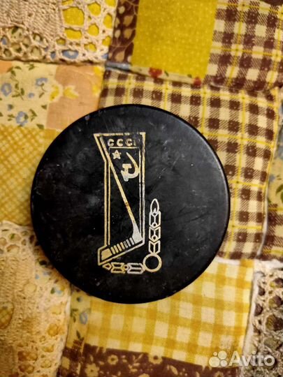 Хоккейная шайба коллекционная