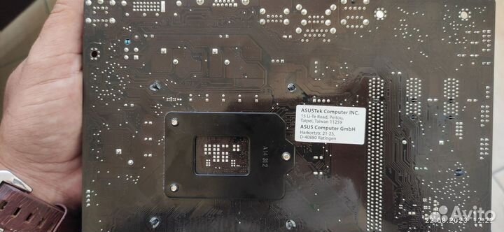 Материнская плата с процессором и памятью