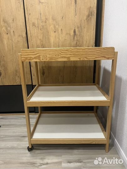 Кроватка детская и пеленальный стол