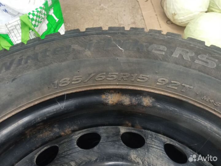 Колеса r15 Solaris с штатными колпаками