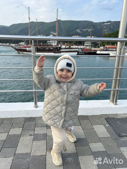 Zara куртка 104