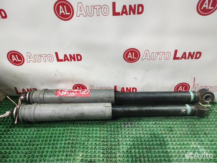 Амортизатор задний Toyota Isis ANM10