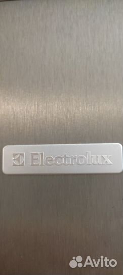 Полки, ящики, холодильник Electrolux оригинал