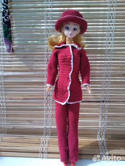 16 нарядов для кукол