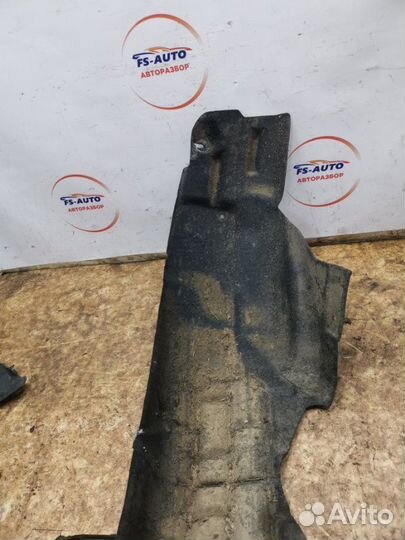 Подкрылок задний правый Ford Focus 3 хетчбек 1.6