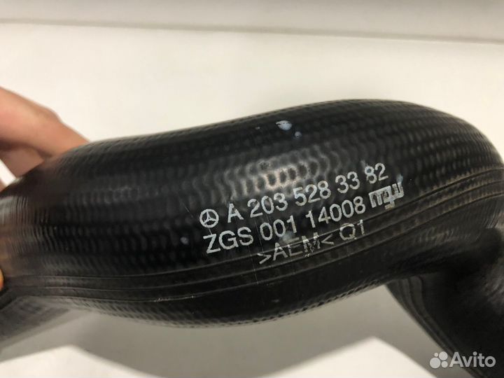 Патрубок интеркулера L Mercedes W203 A2035283382