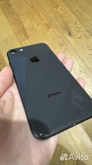 iPhone 8, 64 ГБ