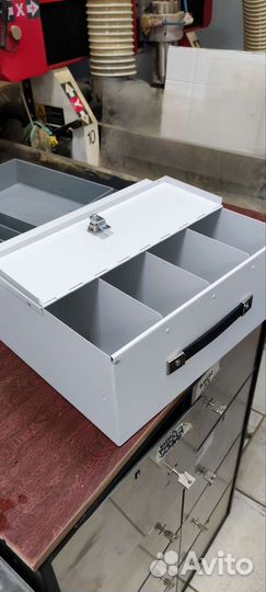 Ящик металлический с замком