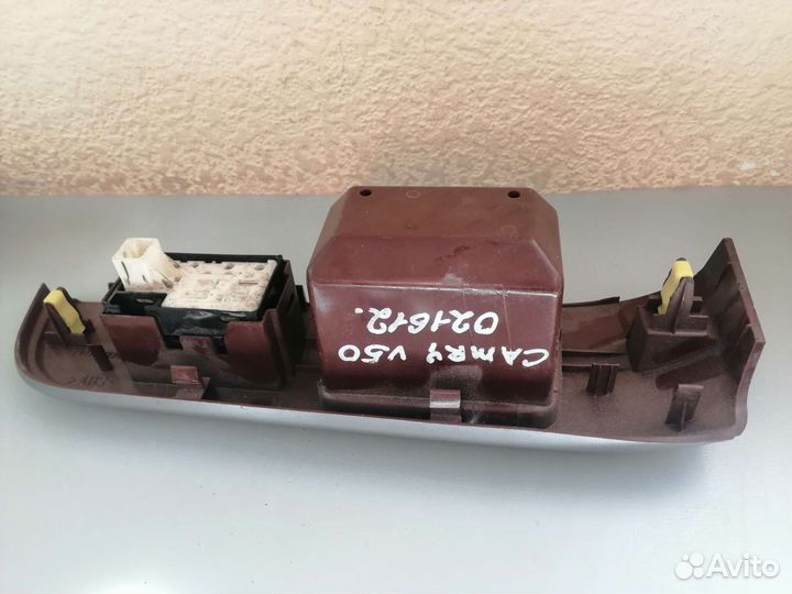 Накладка подлокотника двери Toyota Camry V50