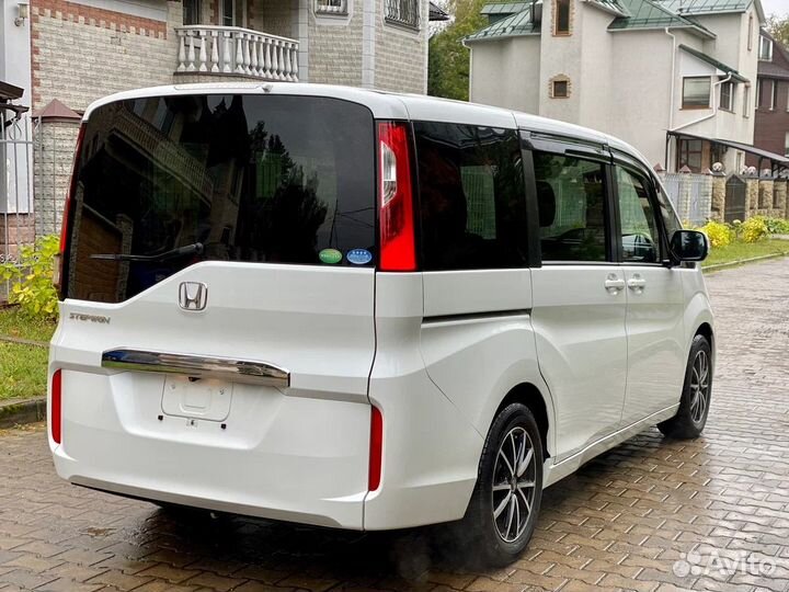 Honda Stepwgn 1.5 CVT, 2016, 67 054 км