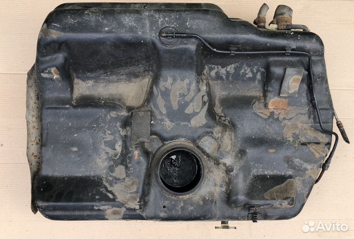 Бензобак Мицубиси Кольт