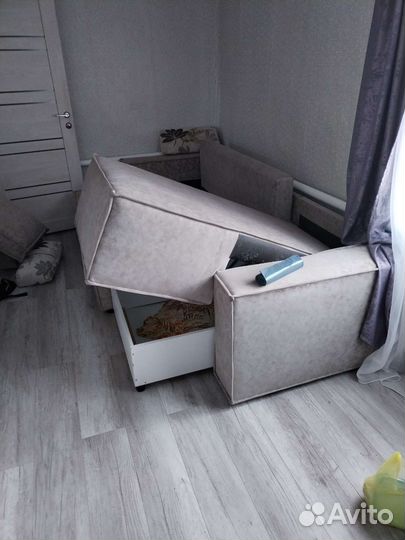 Угловой диван