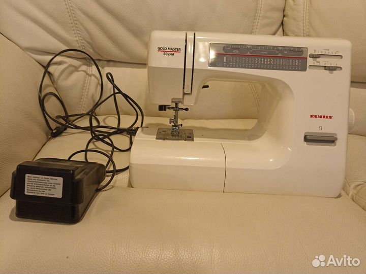 Швейная машина family gold master 8024A