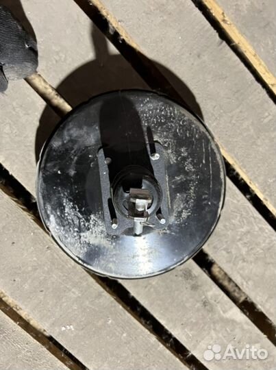 Ваккумник уселитель тормозов Toyota Corolla 150