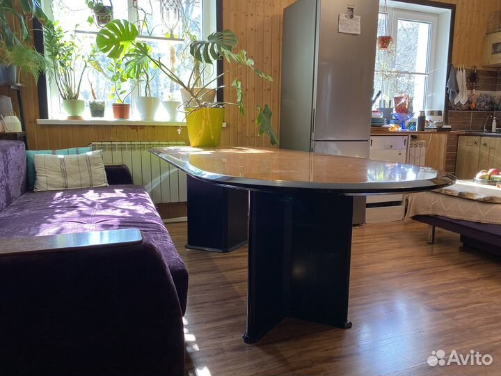 Стол обеденный большой