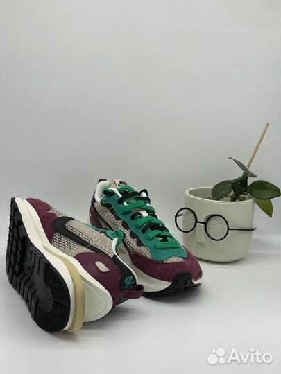 Sacai x nike Vaporwaffle