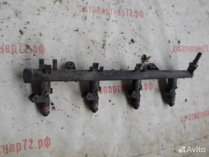 Рейка топливная (рампа ) 1.6 Renault Megane 2 2002