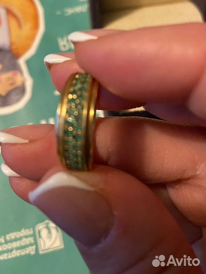 Золотое кольцо с изумрудом