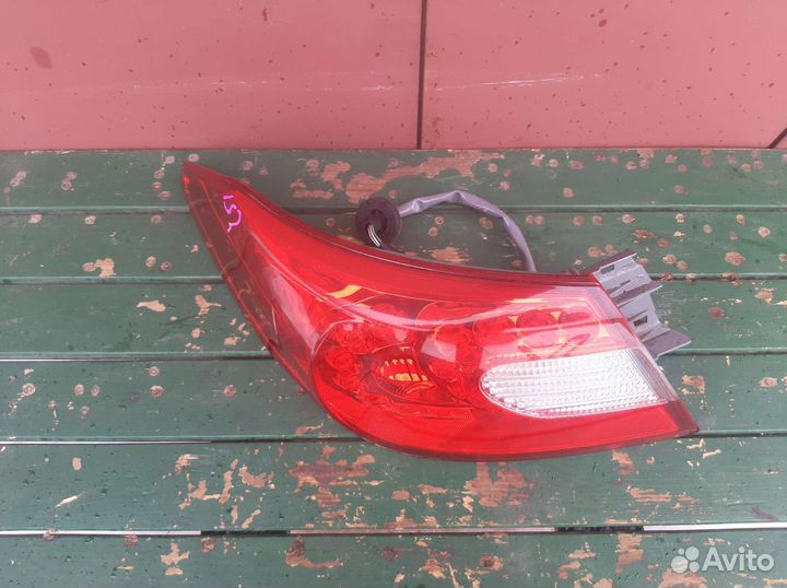 Фонарь Infiniti M25 M37 M56 Y51