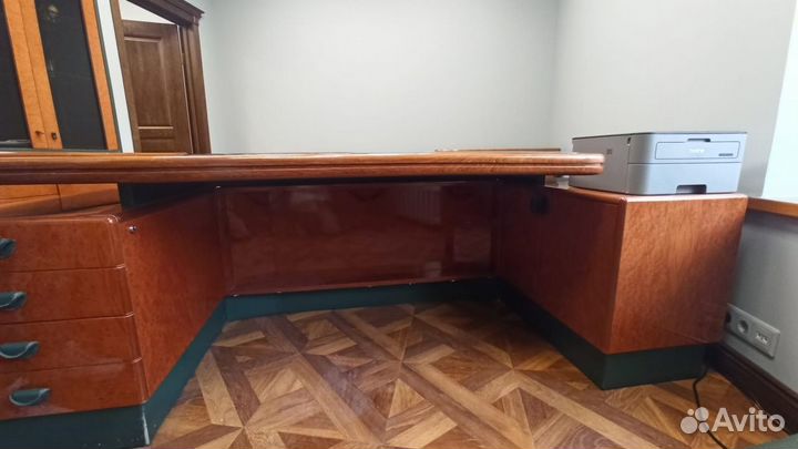 Офисная мебель R.A.Mobili (Кабинет руководителя)