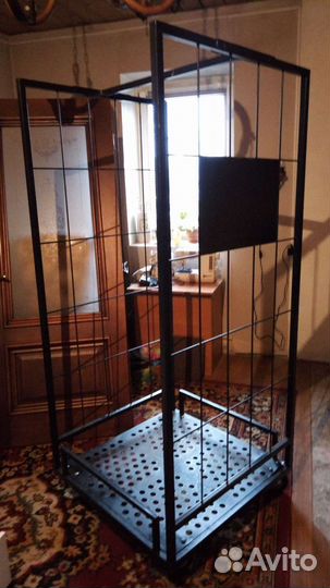 Тележка железная на колесиках