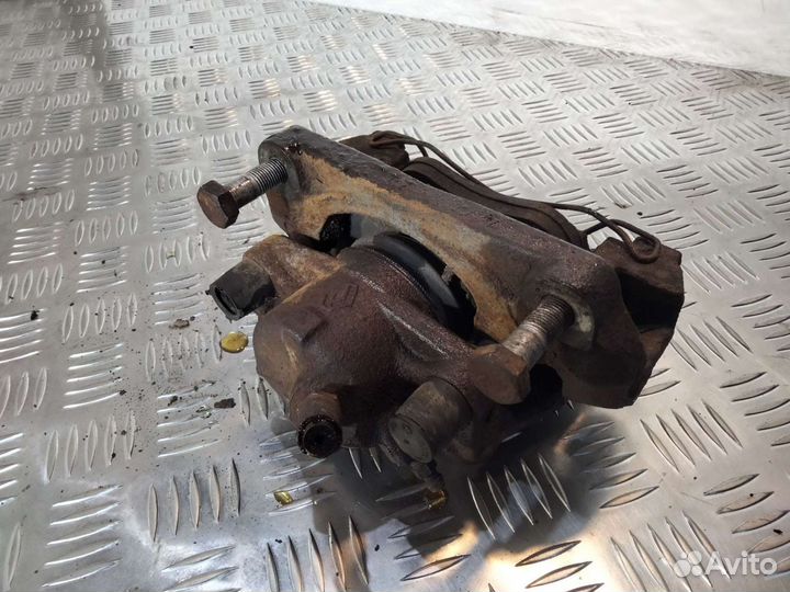 Суппорт передний левый Renault Megane III