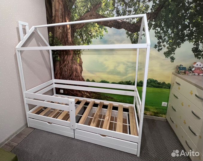 Кровать домик деревянная