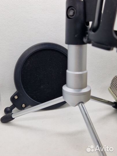 Микрофон Behringer C-1U + Подставка