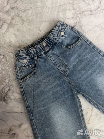 Джинсы голубые для девочки (новые)