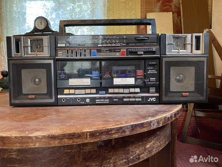 Кассетный магнитофон JVS