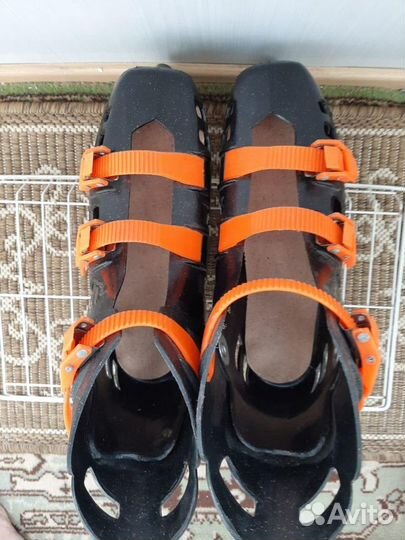 Роликовые коньки