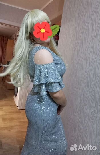 Парик женский и платье