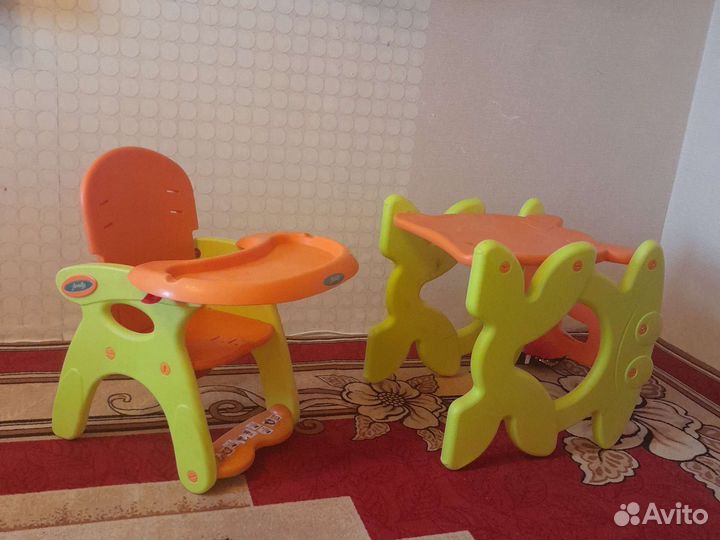 Столик для кормления ребенка