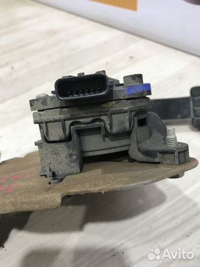 Педаль газа Renault logan 2