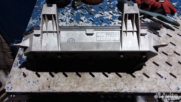 Панель приборов Mitsubishi Delica