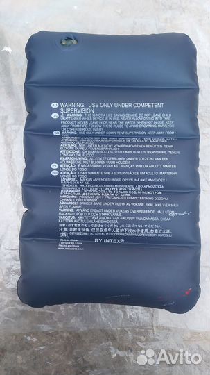 Надувная подушка Intex + Насос