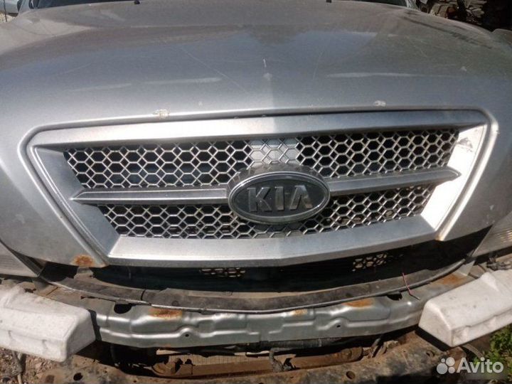 Решетка радиатора Kia Sorento 2003