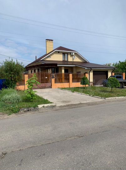 Коттедж 180 м² на участке 9 сот.