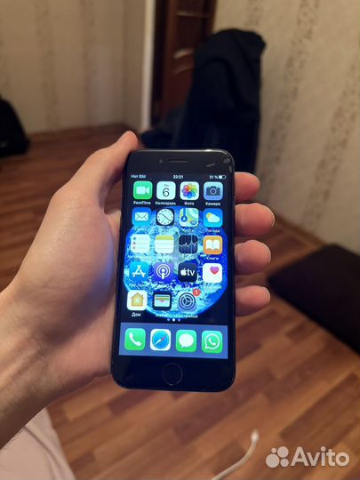 iPhone 8, 64 ГБ