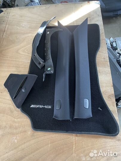 Накладка стойки передняя правая Mercedes w212