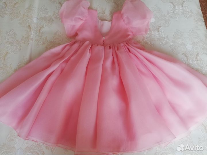 Платье для девочки новое